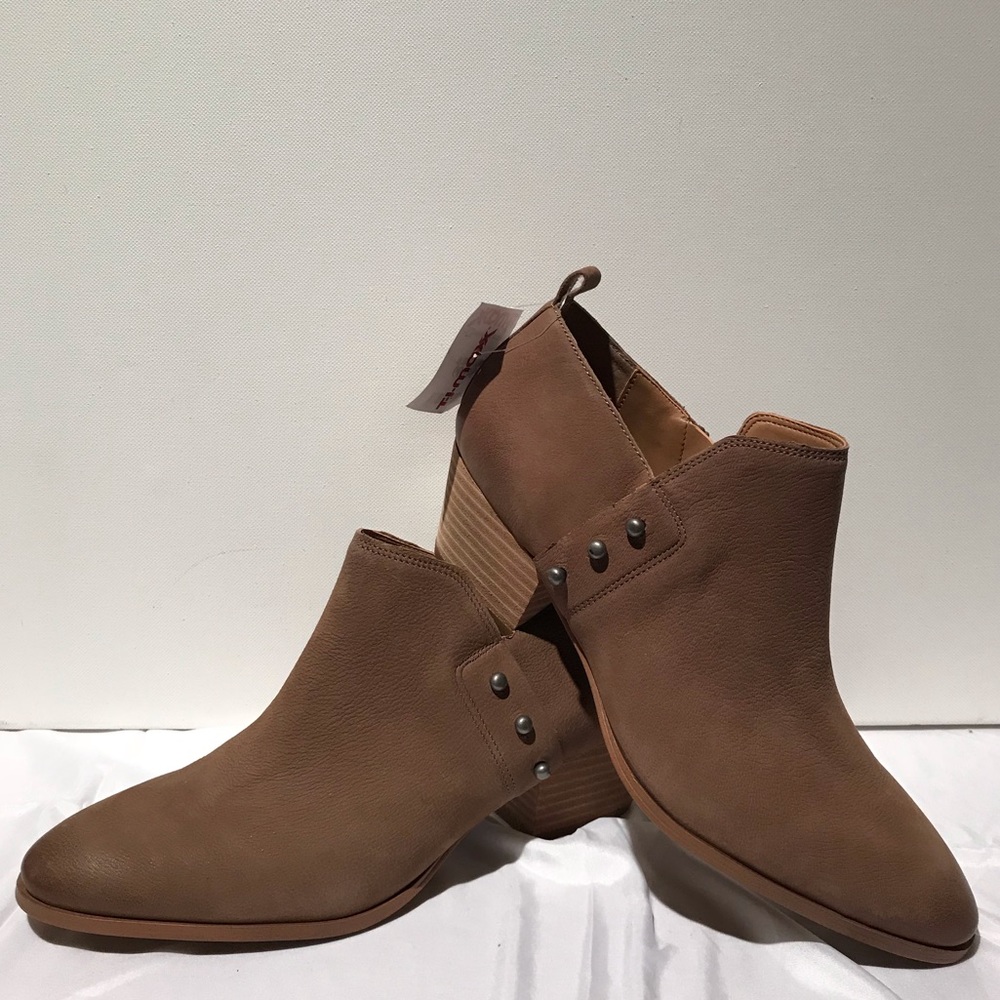Franco Sarto leather size 8.5 tan ankle boots NEW